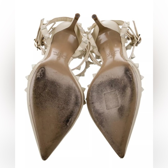 Valentino Leather T-Strap Pumps Studded Accents Sz 6 heel closed toe cream/white - Picture 3 of 5